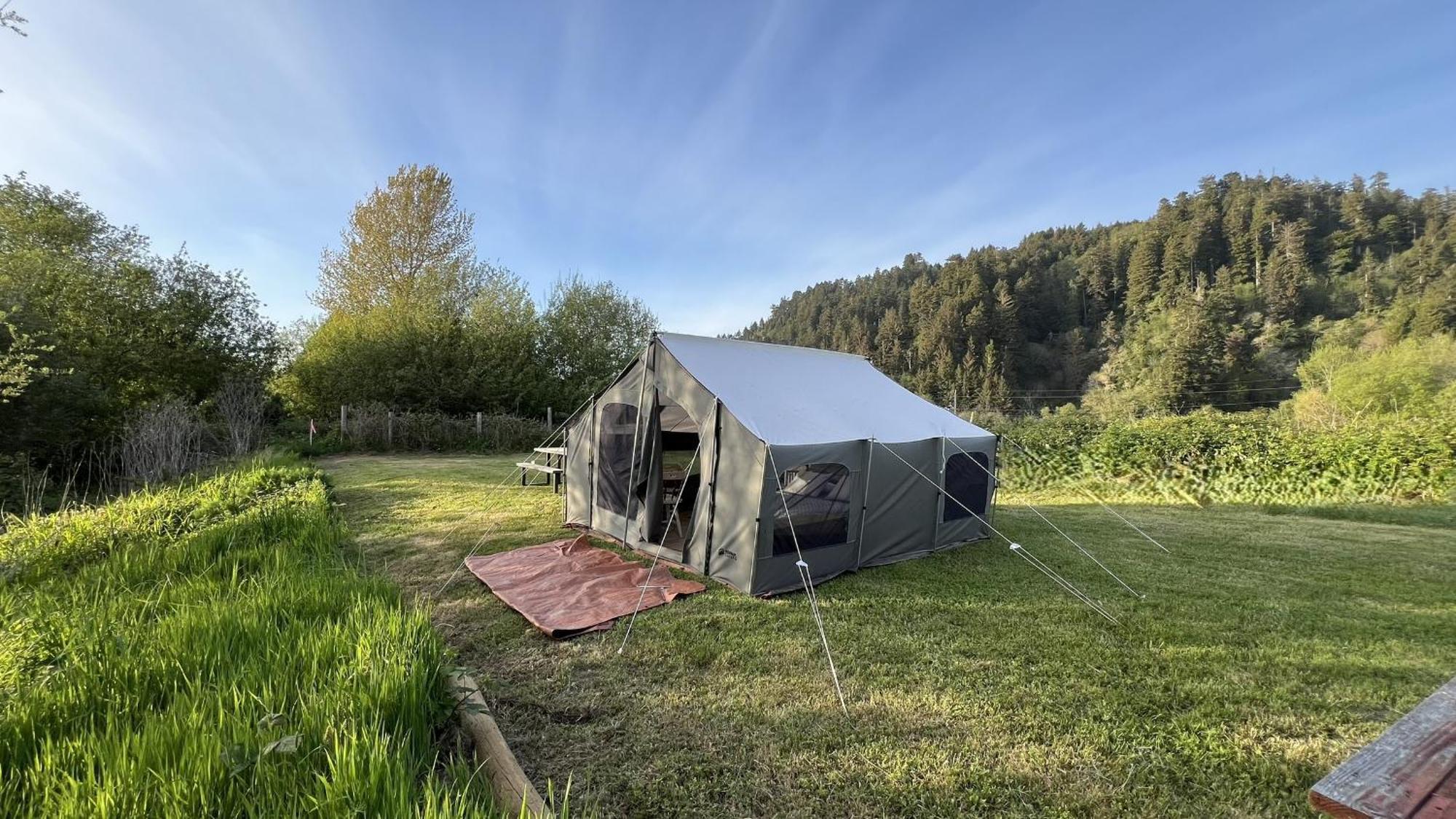 Glamping Tent On The River Клемет Екстер'єр фото
